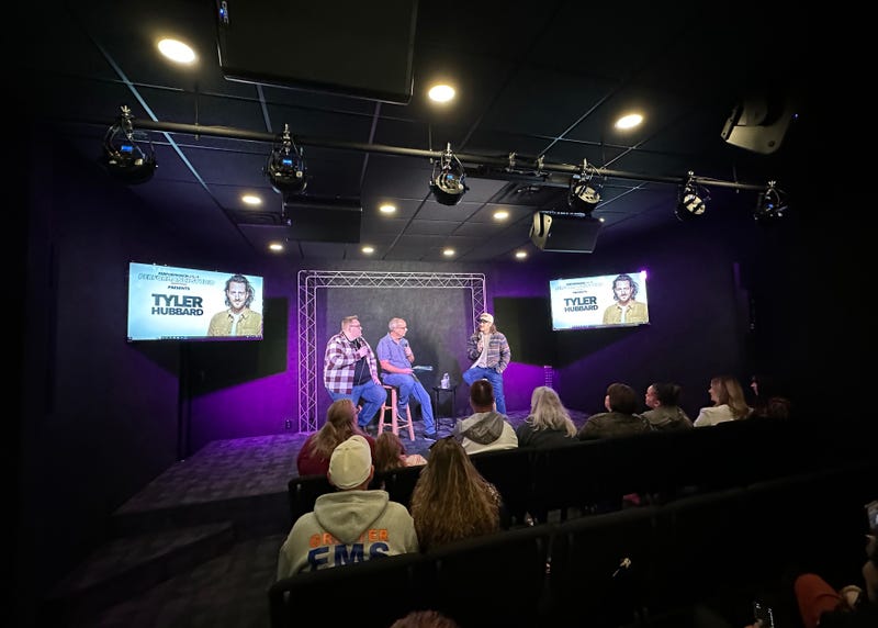 Tyler Hubbard at Froggy