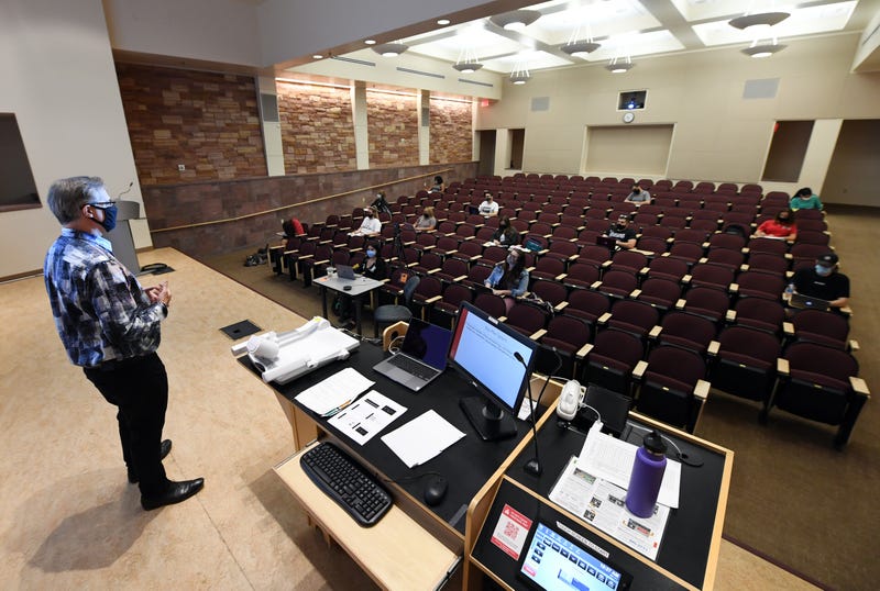 A professor delivers a lecture at UNLV during the coronavirus pandemic