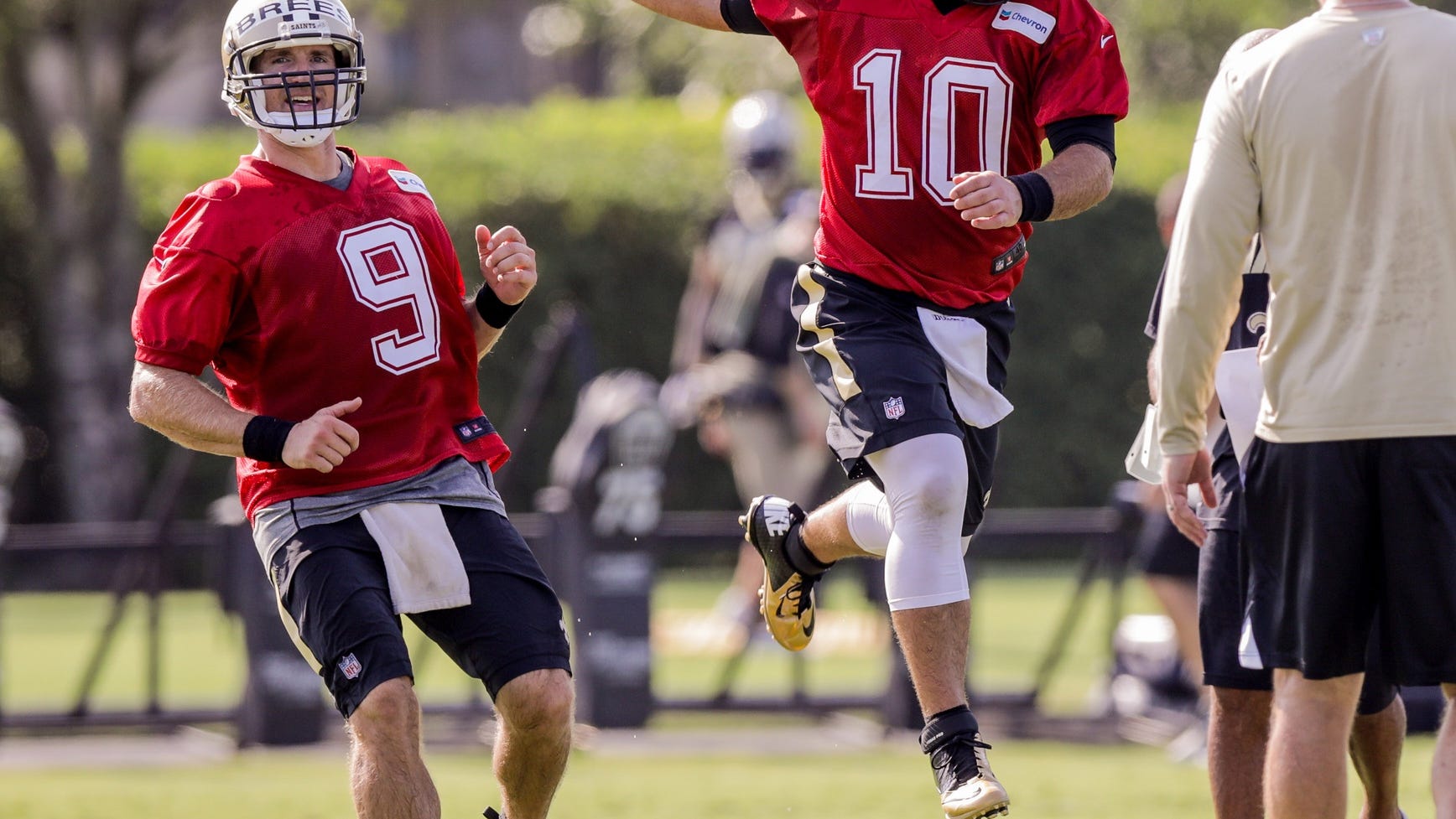 Drew Brees' trainer explains QB's viral workout clip