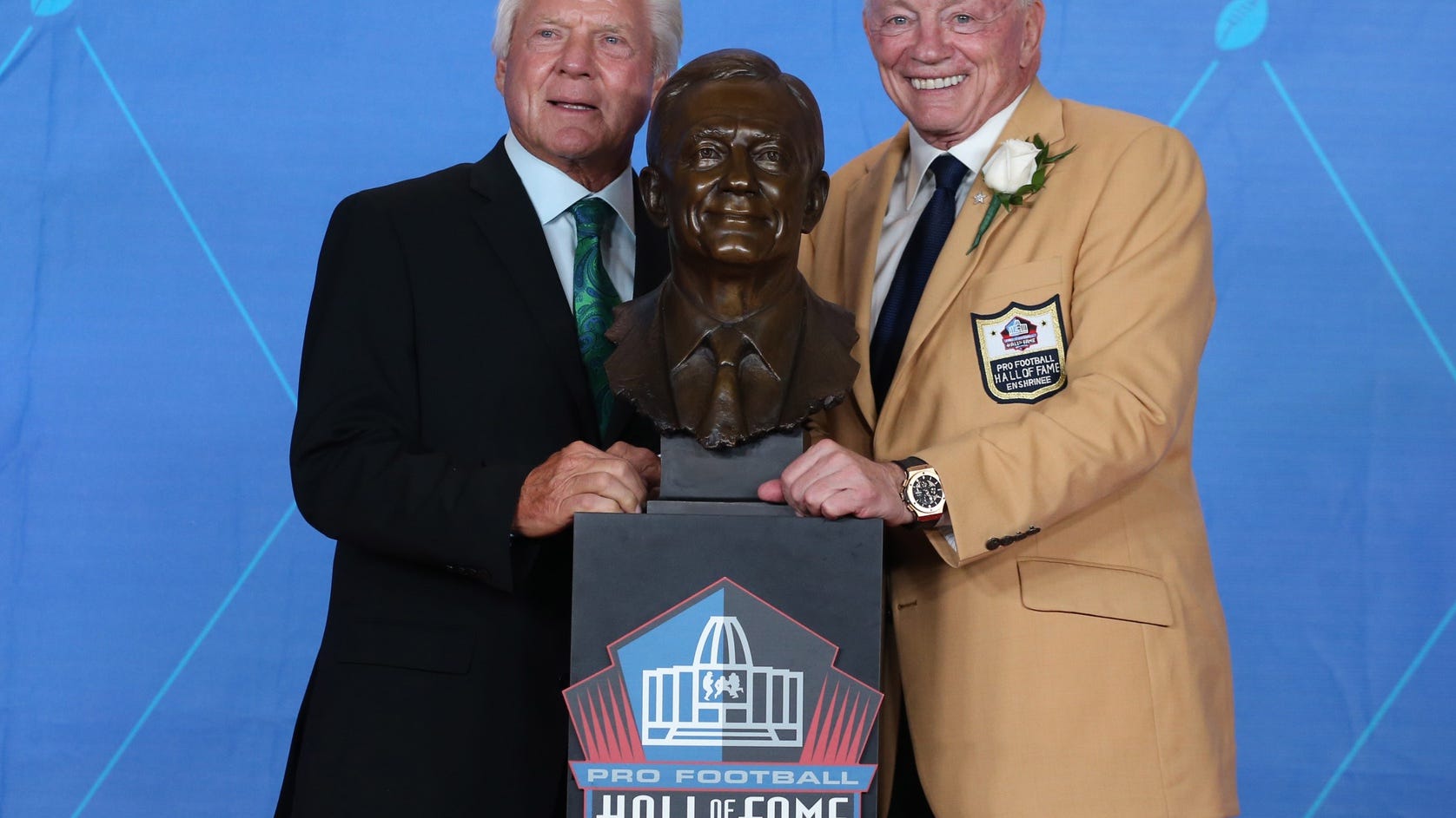 WATCH: Jerry Jones tells Jimmy Johnson he'll be inducted into Cowboys Ring of Honor