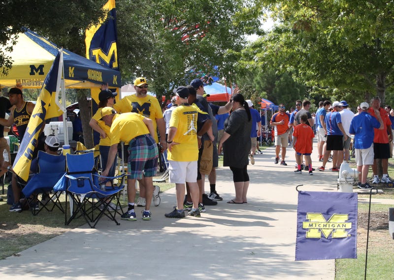 Michigan fans tailgating