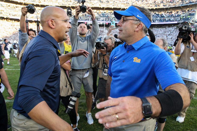 James Franklin and Pat Narduzzi shaking hands