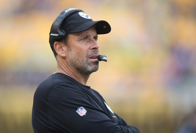  Pittsburgh Steelers offensive coordinator Todd Haley looks on from the sidelines against the Jacksonville Jaguars