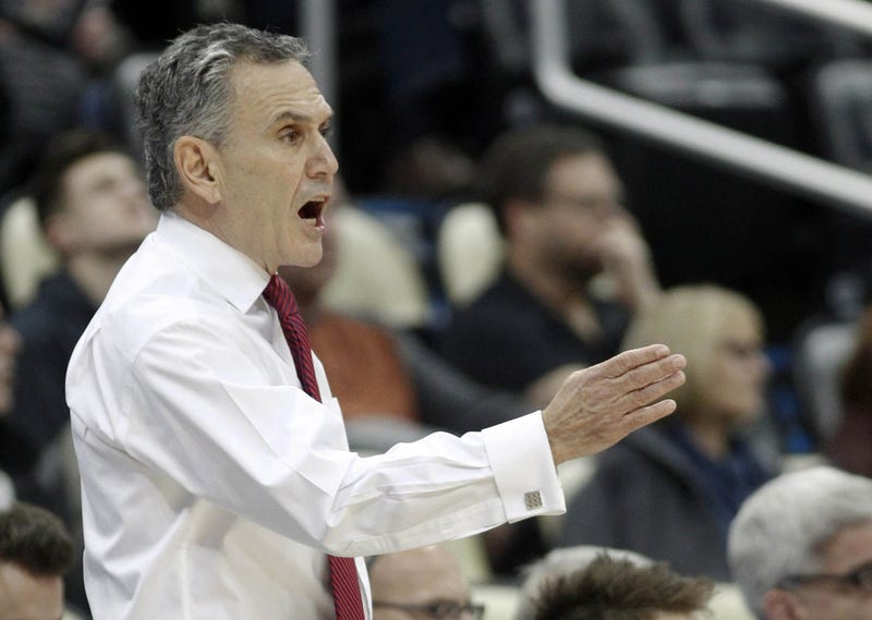 Duquesne head coach Keith Dambrot on sidelines
