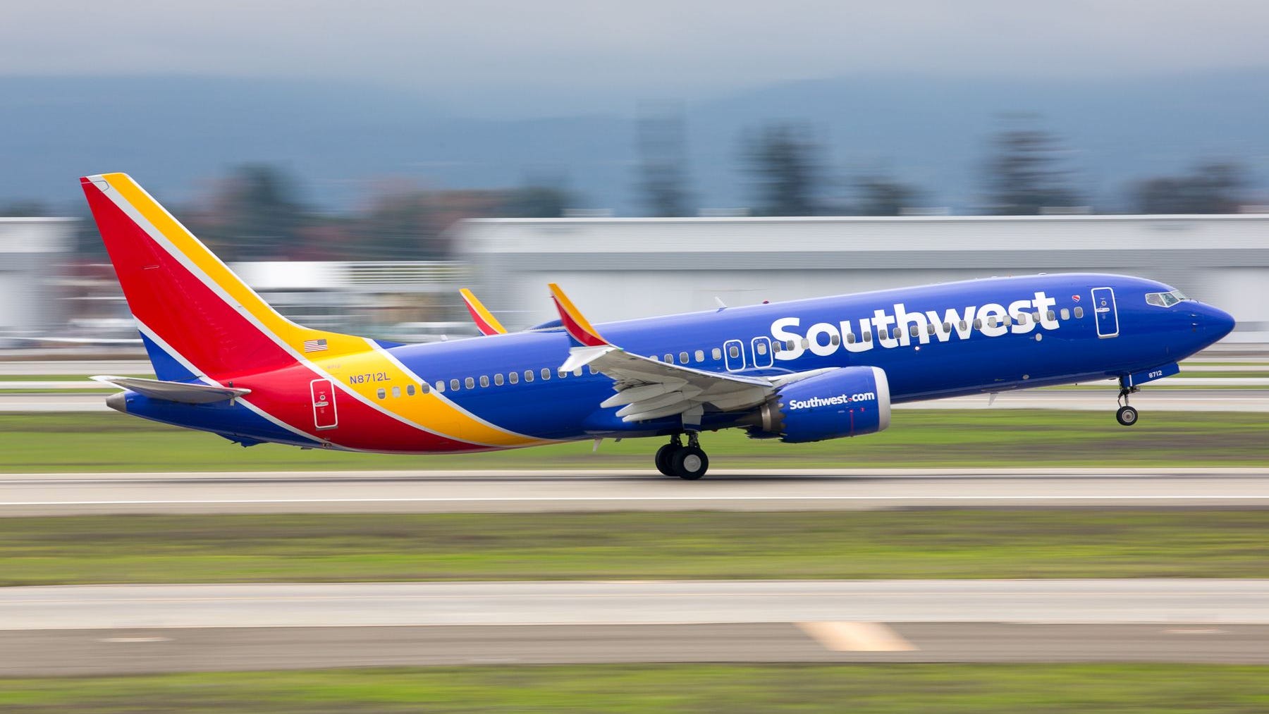 Historic mother-daughter airline flight includes stop in Bay Area