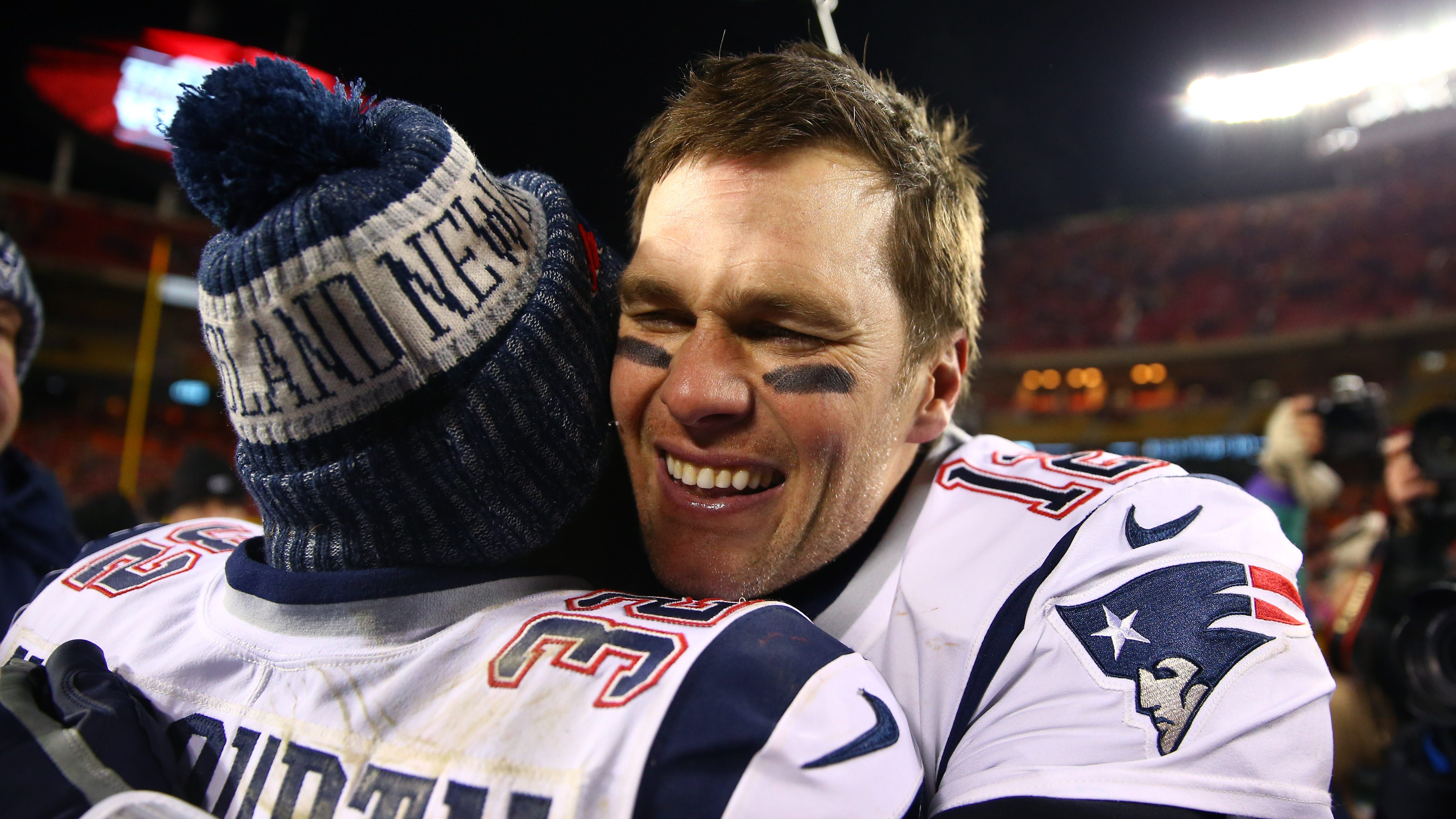 Devin McCourty plays middle man on Brady vs. Belichick debate