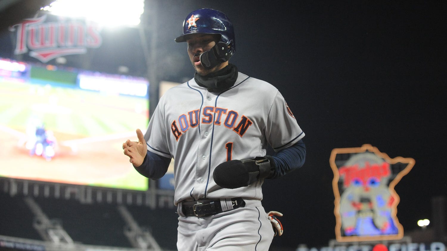 Report: Twins signing Carlos Correa to three-year, $105.3M deal