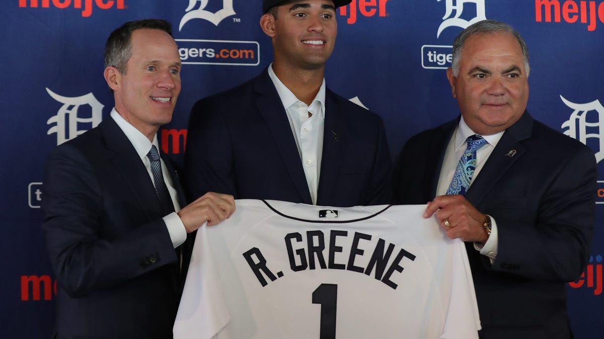 Tigers legend Willie Horton defends Chris Ilitch: "Leave him alone"