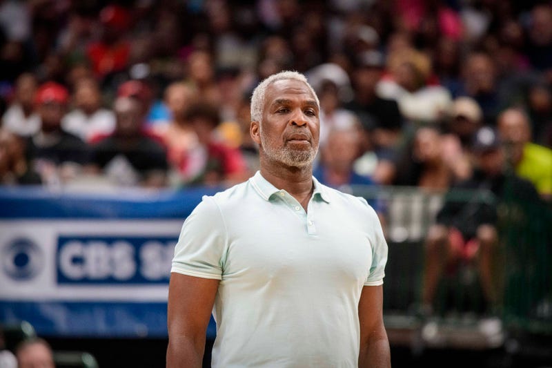 Tough Guy Charles Oakley
