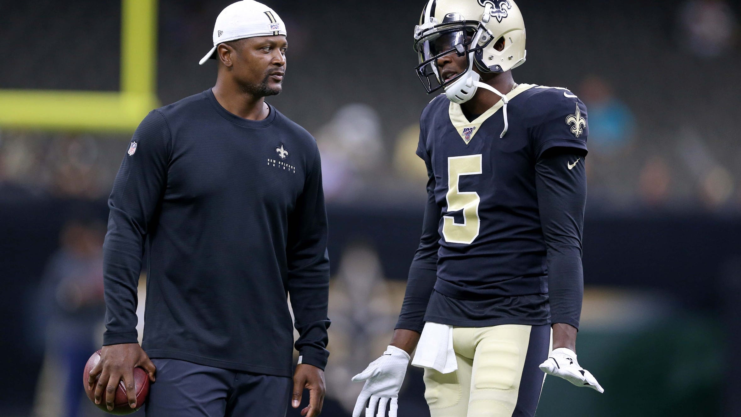QBs coach Ronald Curry to stick with Saints after OC interviews with Bucs, Broncos: report