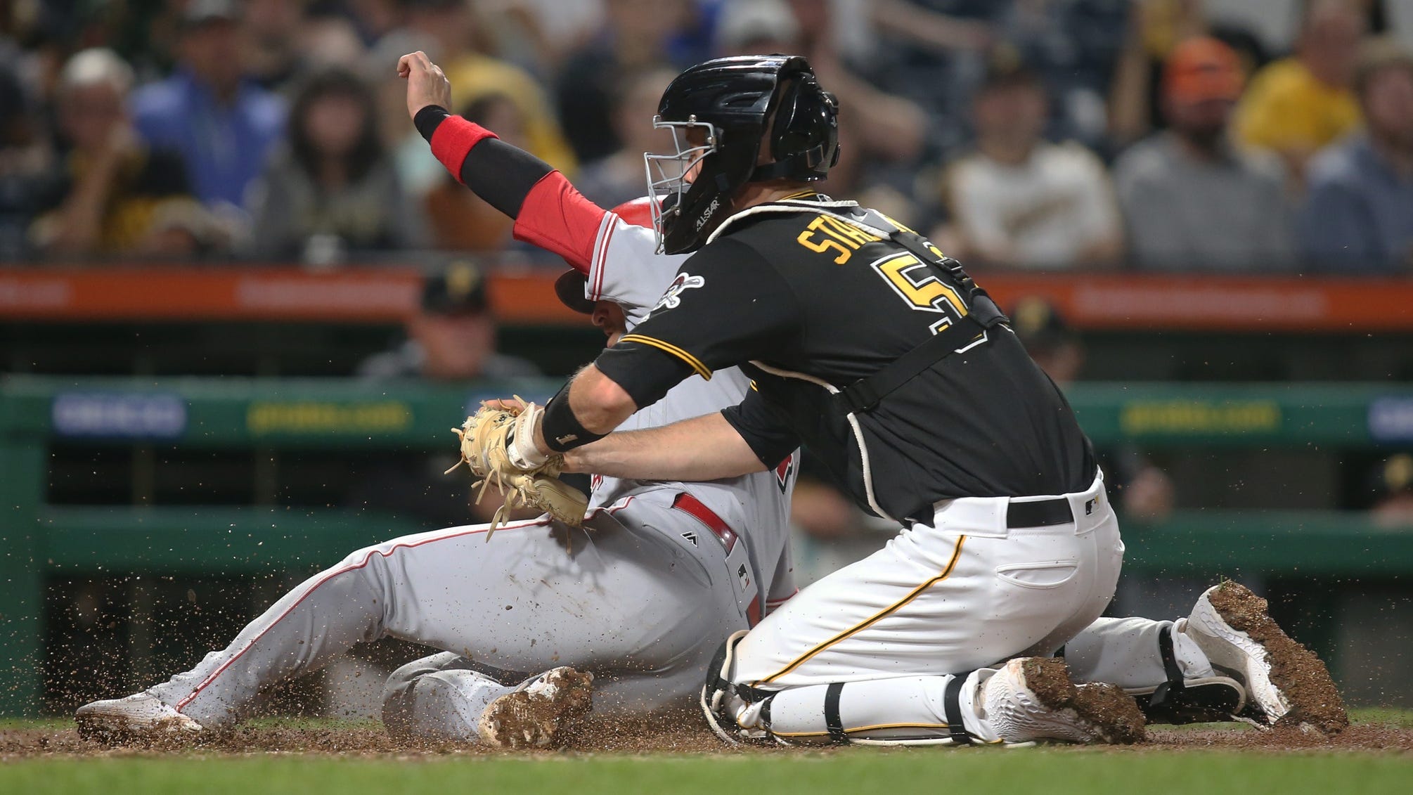 Pirates' Stallings finalist for Gold Glove