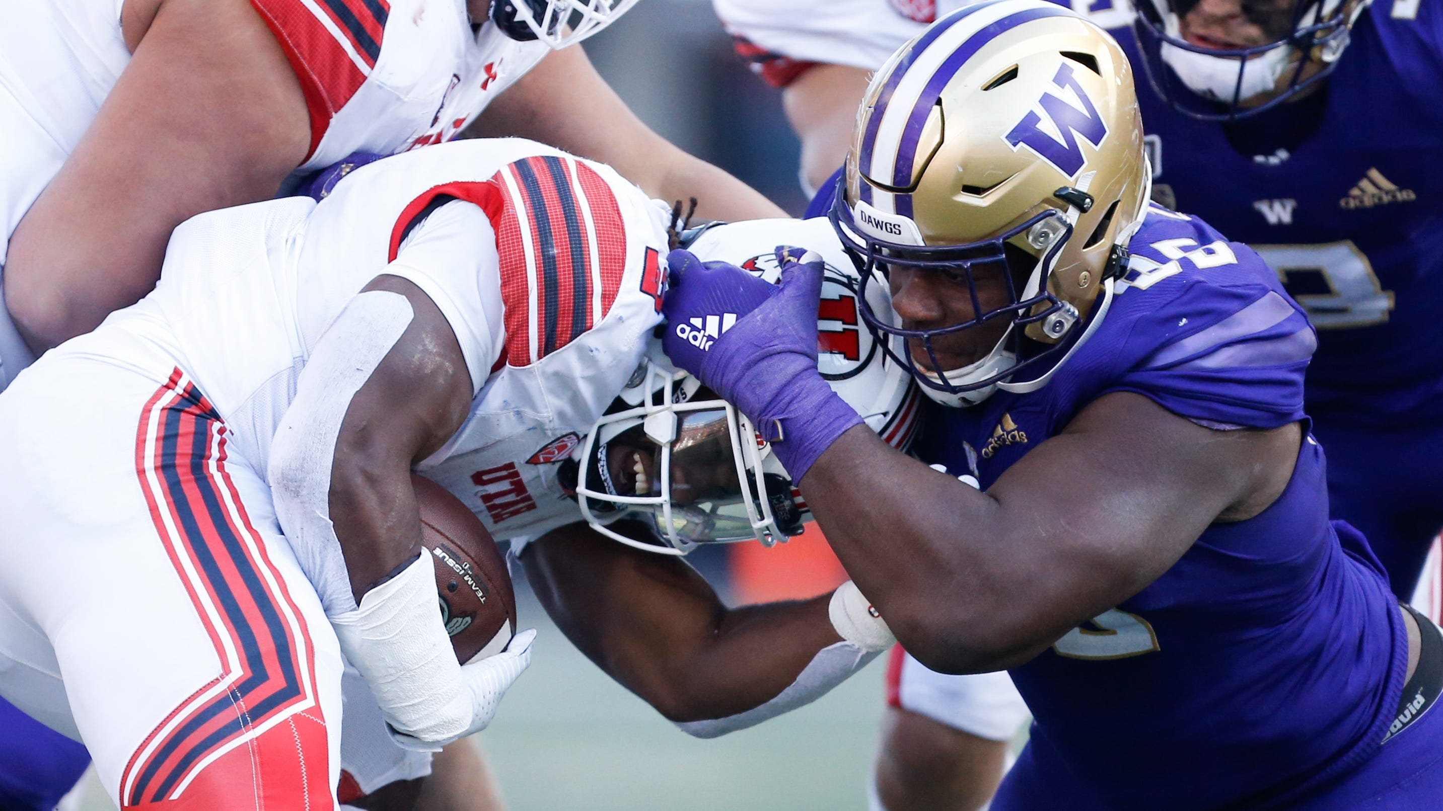 "I Would Love That": Levi Onwuzurike On Potentially Playing For The Cowboys
