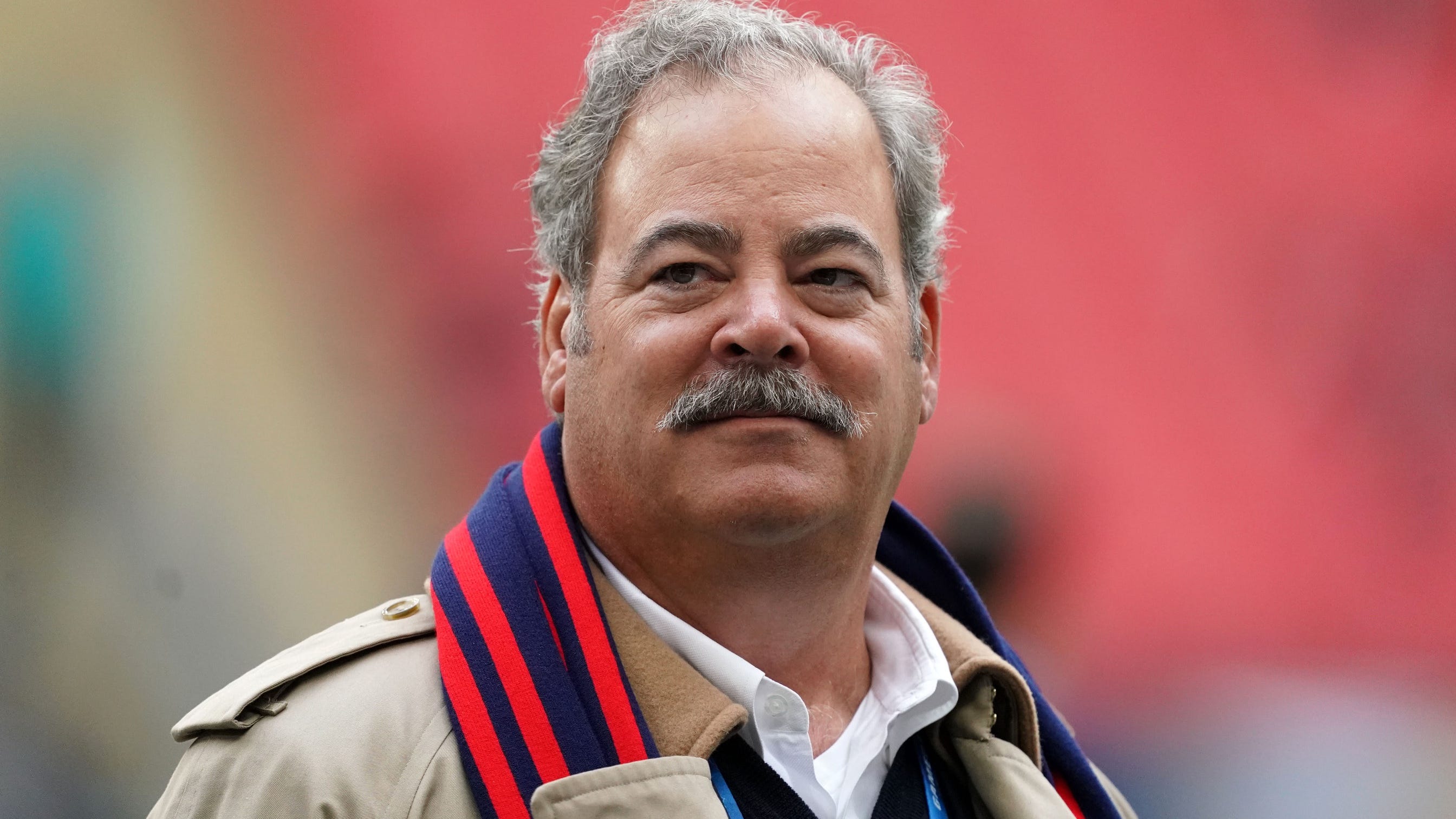 Texans CEO Cal McNair expresses 'full confidence' in GM Nick Caserio
