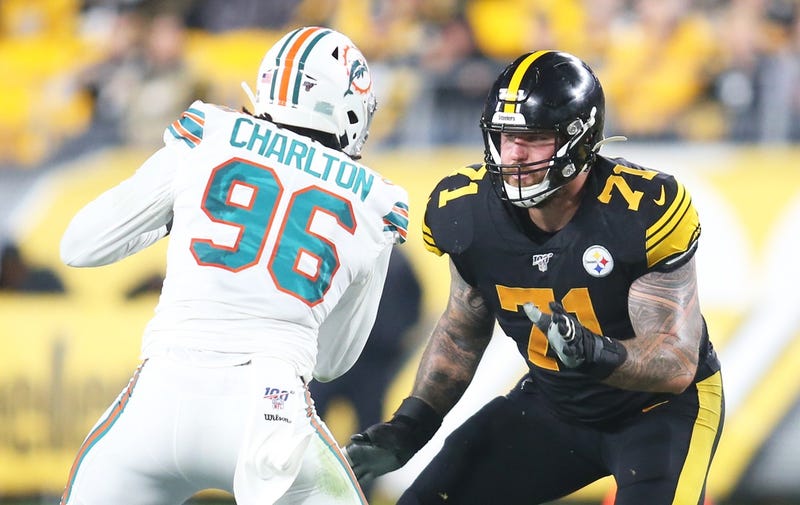 Taco Charlton takes on the Steelers in 2019