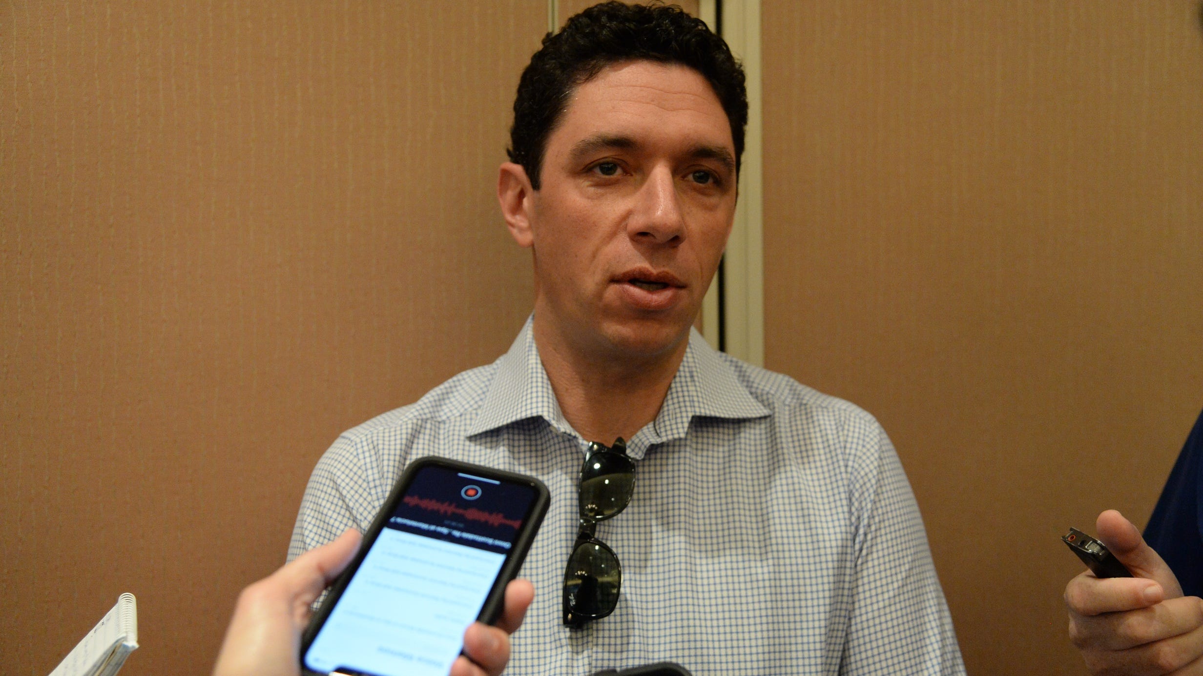 MLB community, Rangers fans react to Jon Daniels' firing