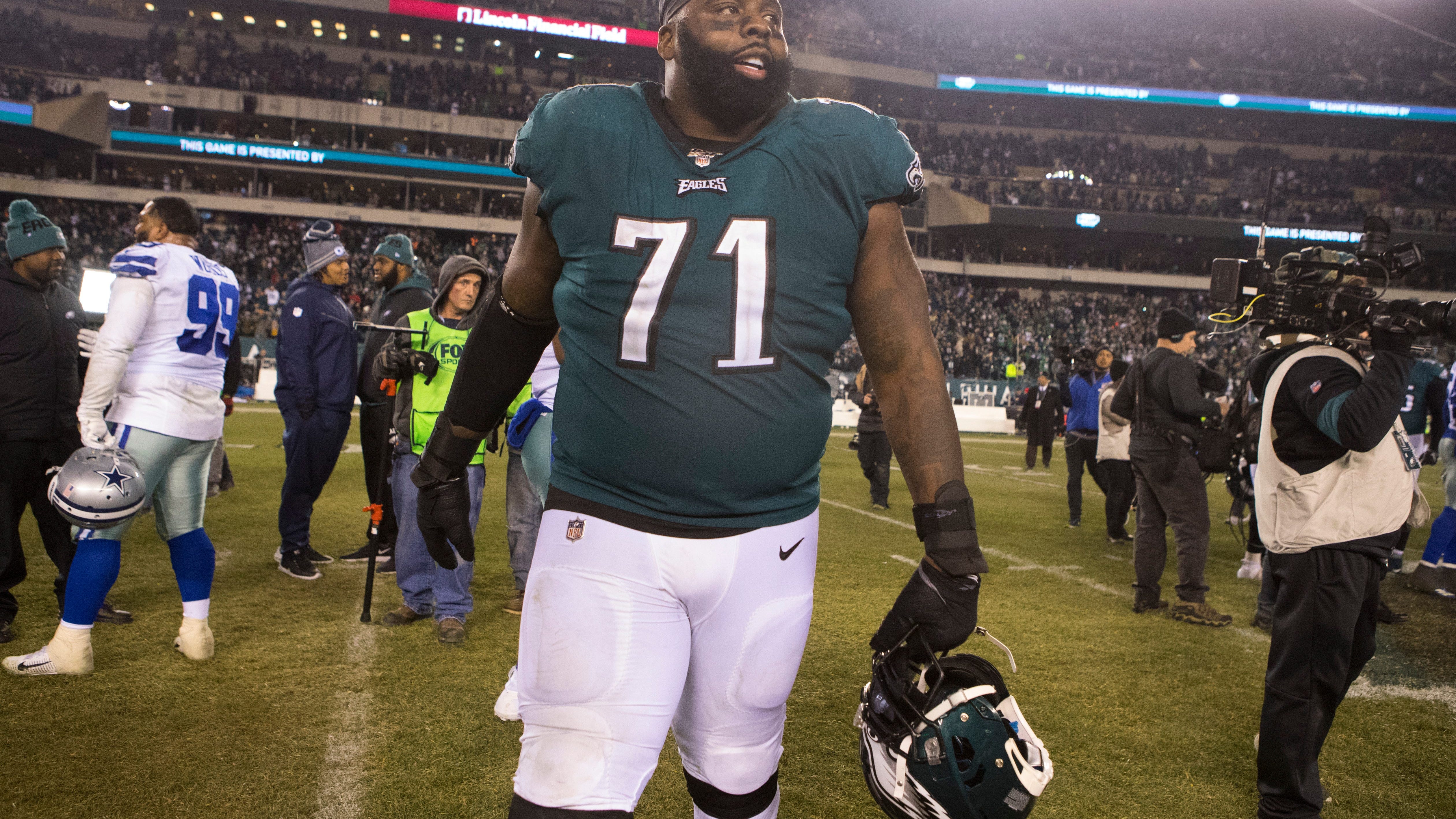 Camp Conversations: Should the Patriots sign Jason Peters?