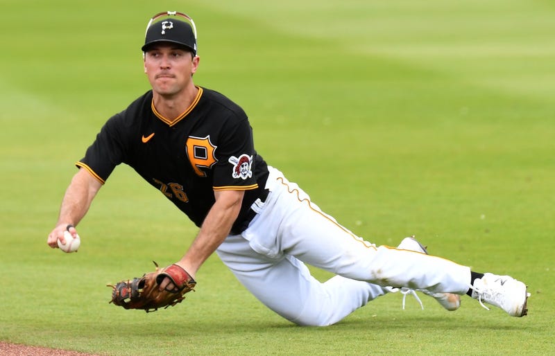 Adam Frazier diving for ball