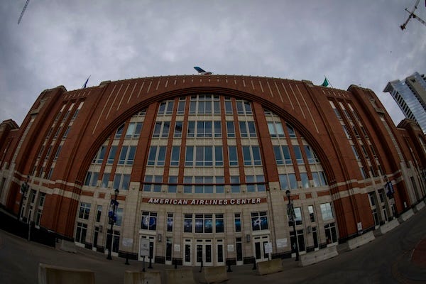 A view of the outside of the American Airlines Center