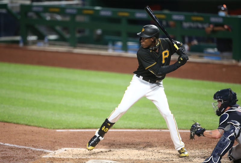 Oneil Cruz batting