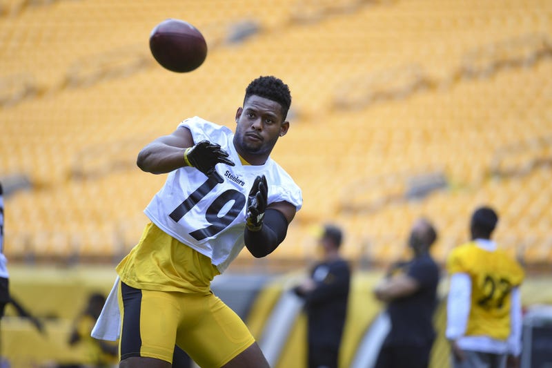 Pittsburgh Steelers wide receiver JuJu Smith-Schuster (19) trains at Heinz Field during the Steelers 2020 Training Camp, Tuesday, Aug. 4, 2020 in Pittsburgh, PA.
