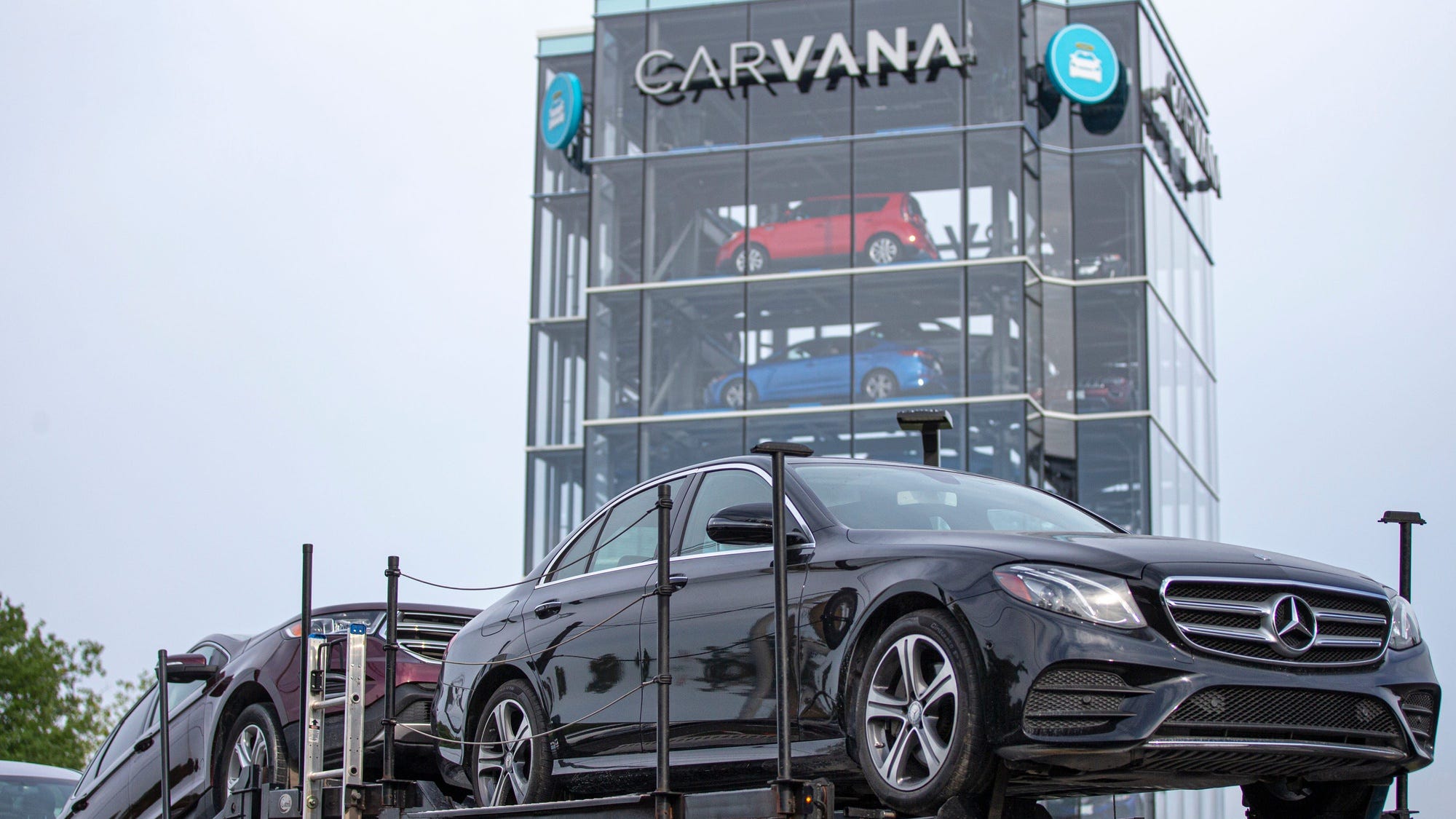 'Imminent harm to the public': State of Michigan suspends license of Novi Carvana vehicle dealer over alleged violations