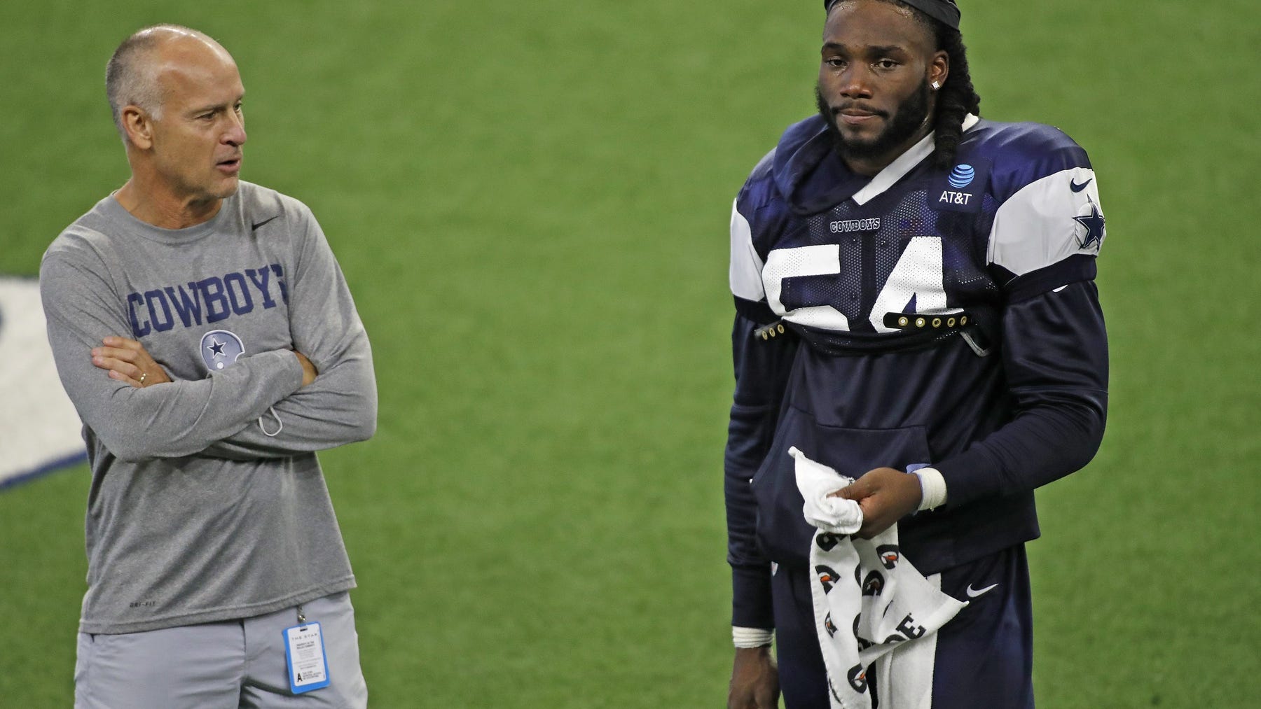 Jerry Jones dodges questions about Mike Nolan's future