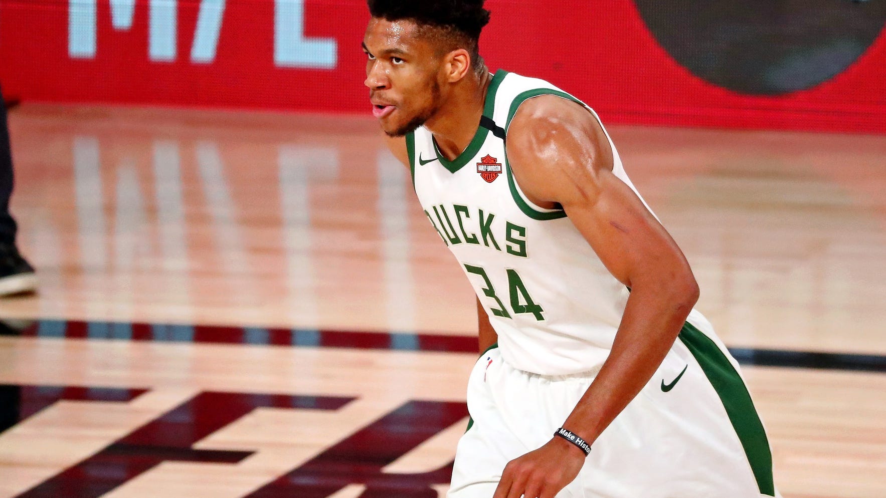 Mavs Will Be 'At Head Of Line' Pursuing Giannis Antetokounmpo: Report