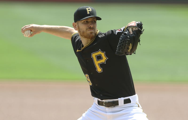 Chad Kuhl pitching
