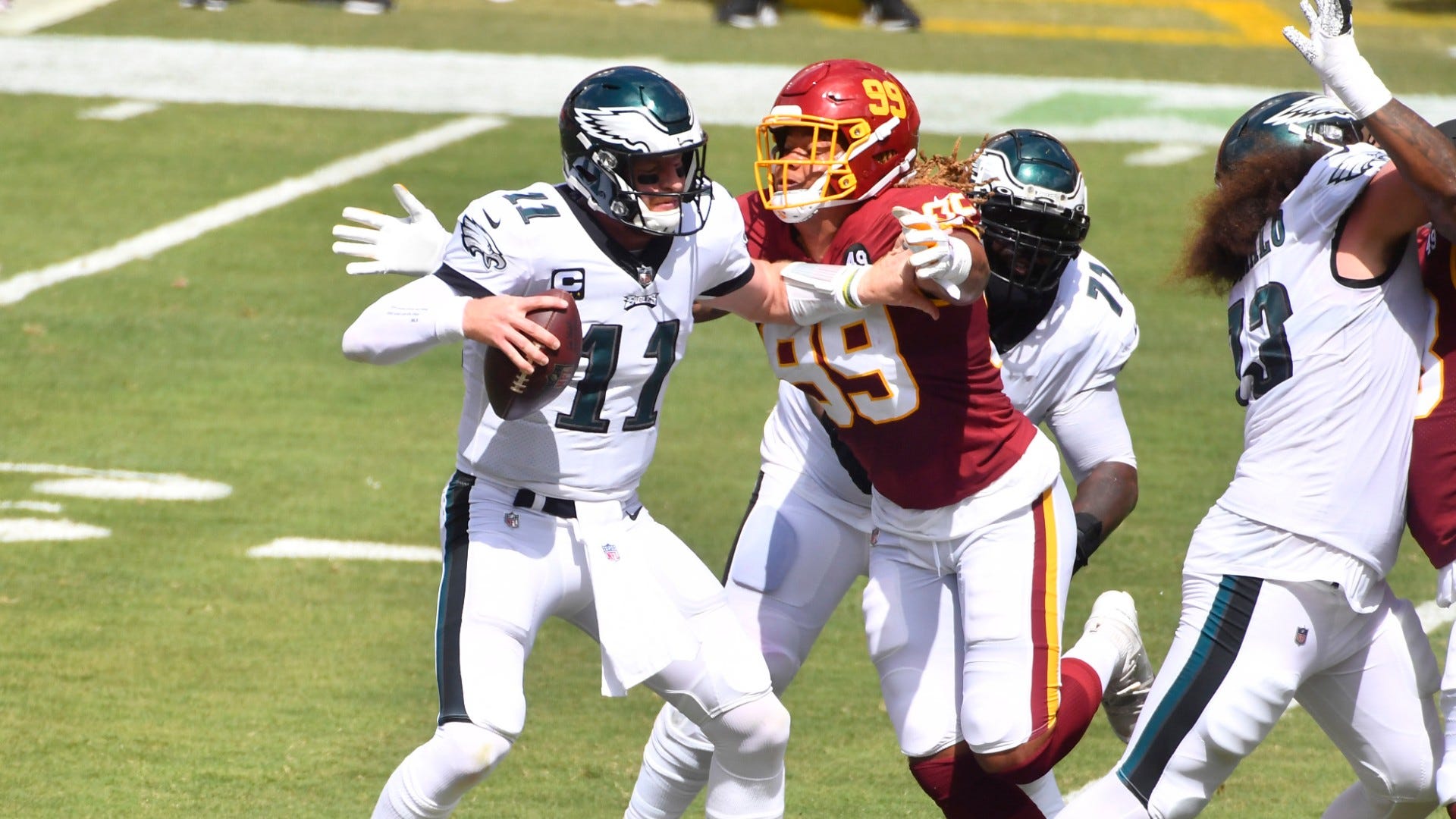Washington serves Wentz a sack lunch in win