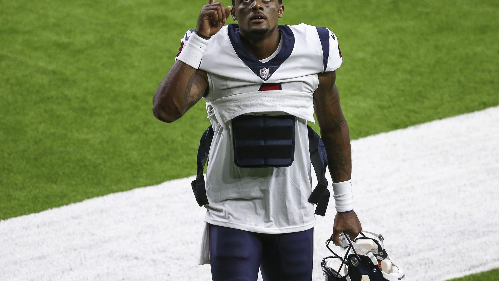 Adam Schefter: Philadelphia Eagles 'should be waiting' on Deshaun Watson