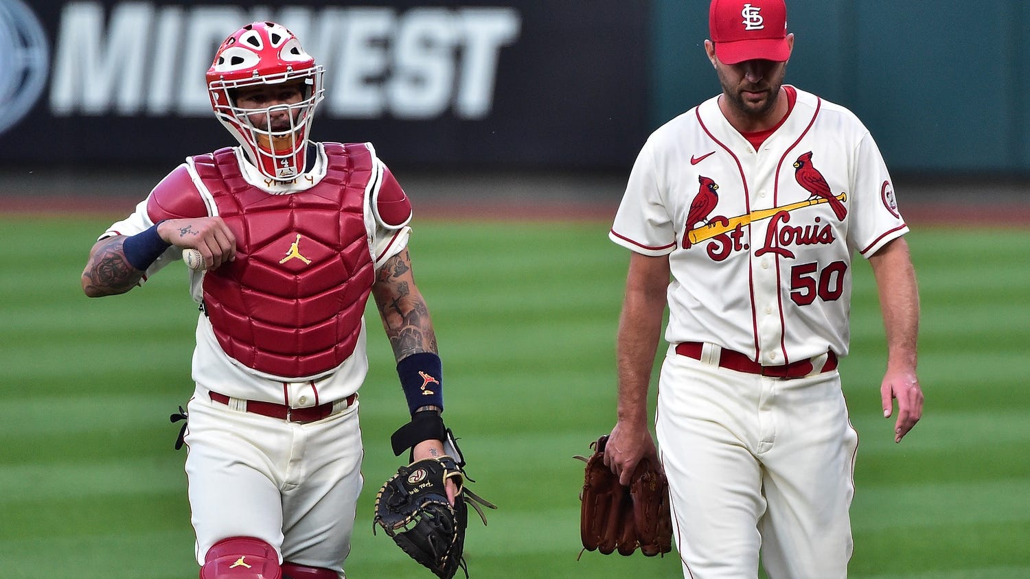 Trust between Adam Wainwright, Yadier Molina on display in 282nd start together