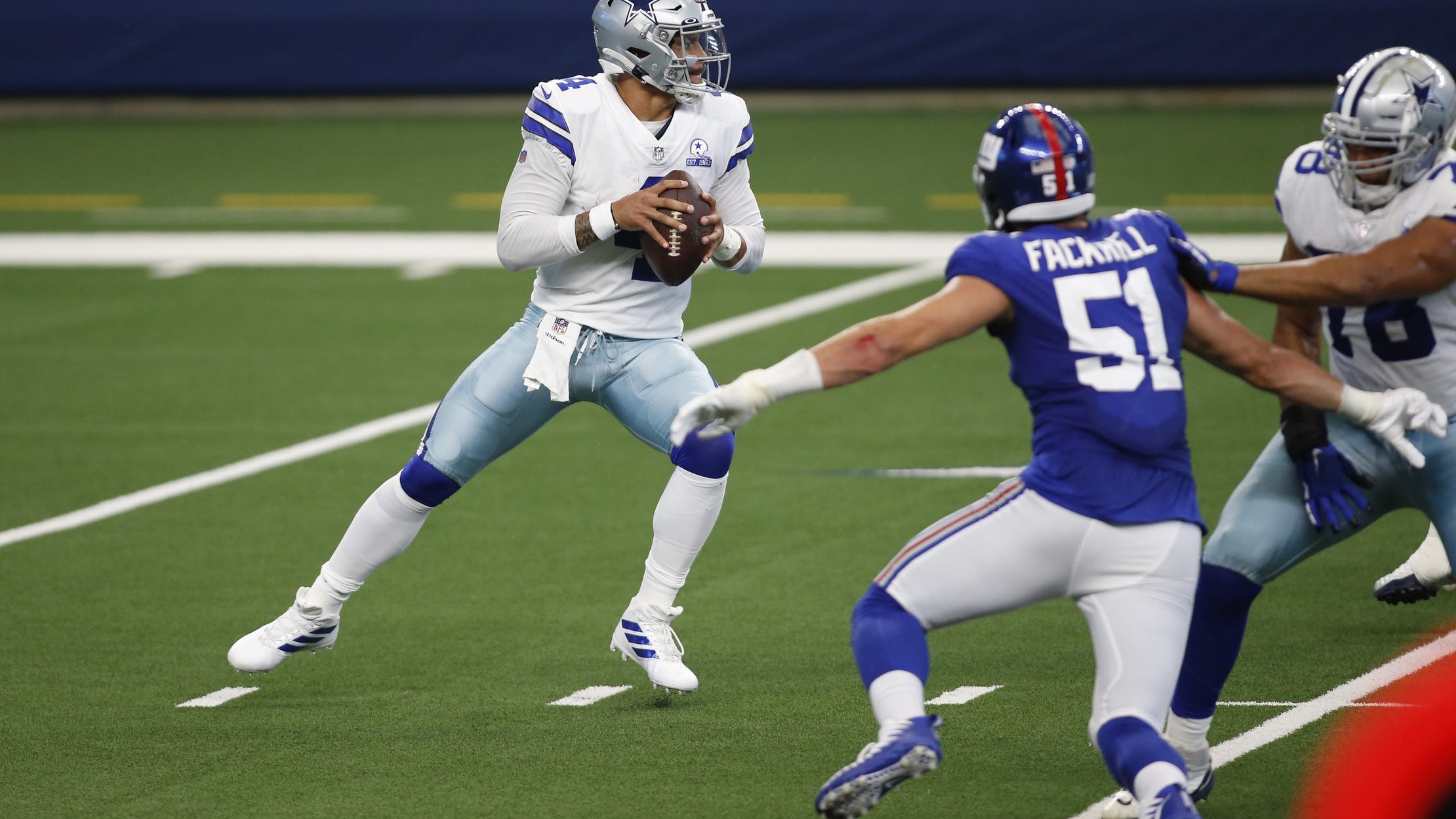 Cowboys QB Dak Prescott carted off with injury