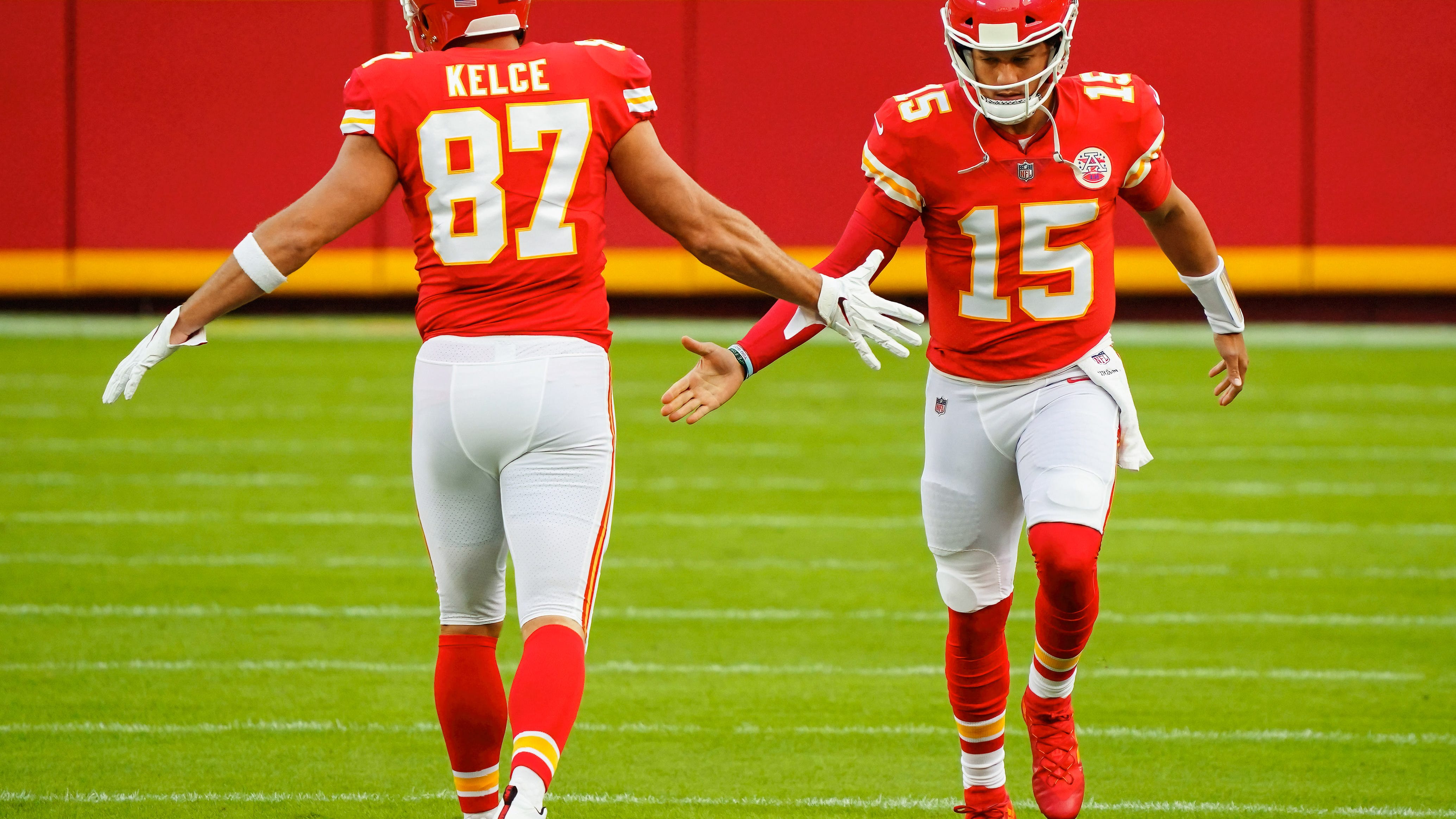 Will Patrick Mahomes and Travis Kelce play in Week 17?
