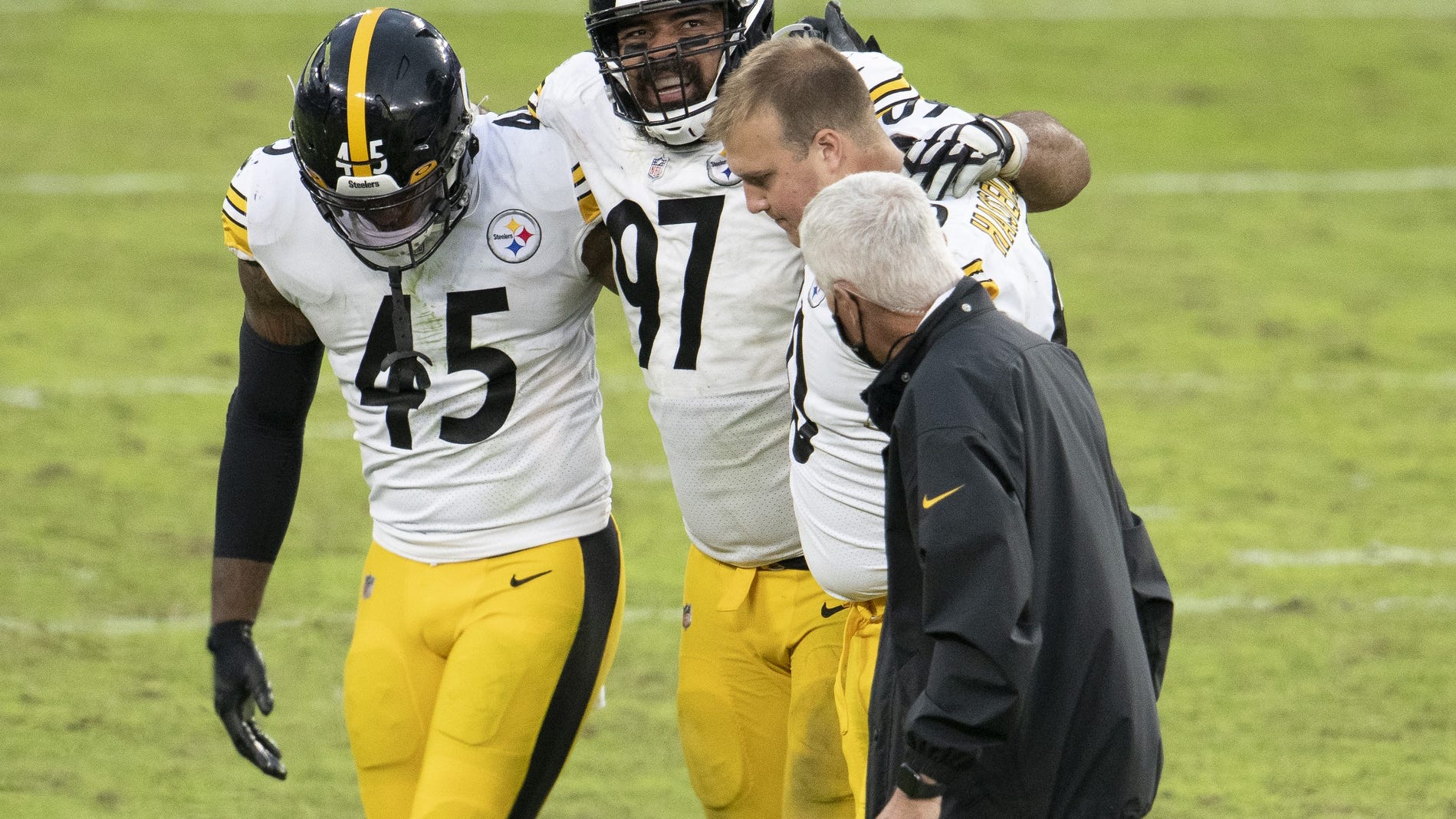 Ravens fans boo Heyward walking off the field after injury