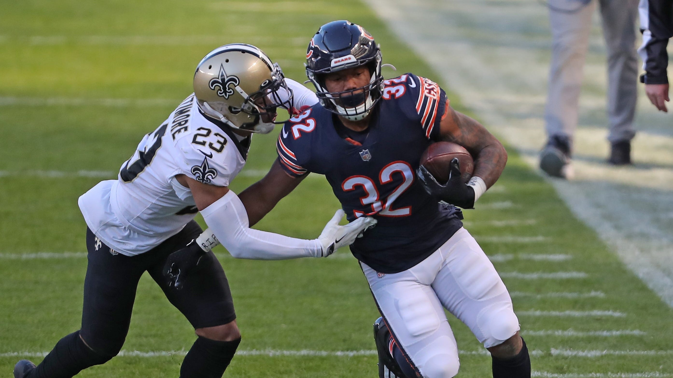 Bears rule out David Montgomery for Monday night, list Allen Robinson as questionable