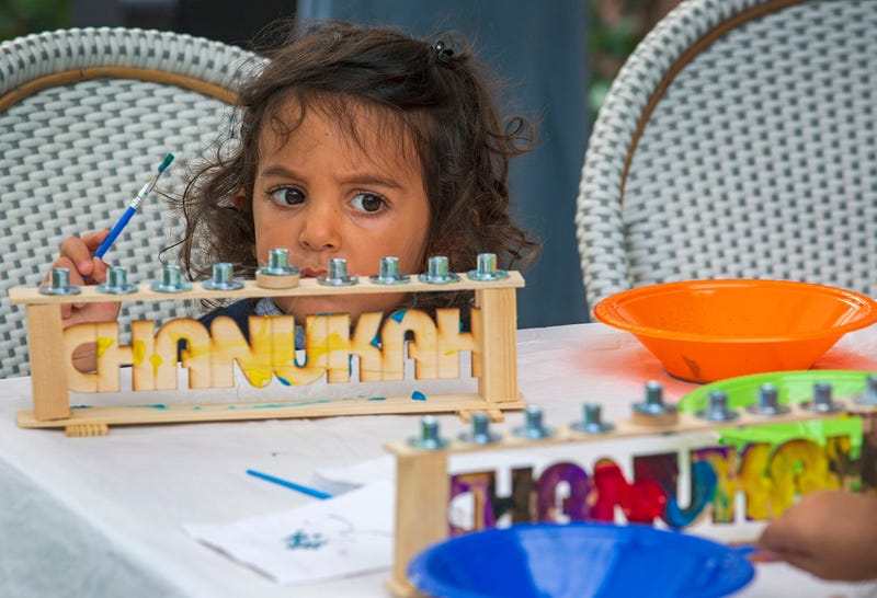 Jewish community welcomes all comers to celebrate Chanukah with them in 2020.
