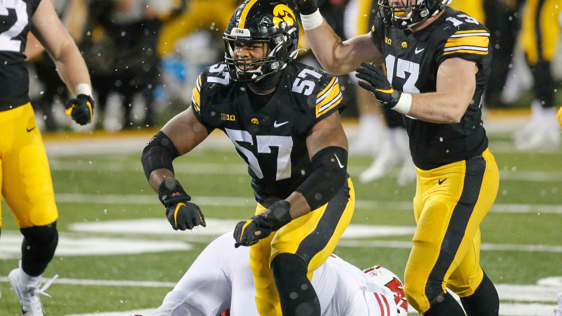 Cowboys select DE Chauncey Golston with No. 84 overall pick