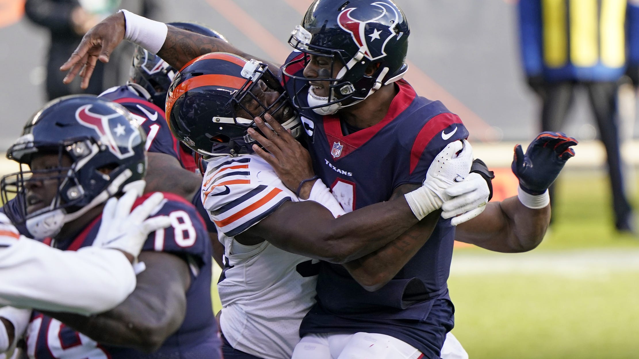 Deshaun Watson says he made decision to return after missing play in blowout loss to Bears