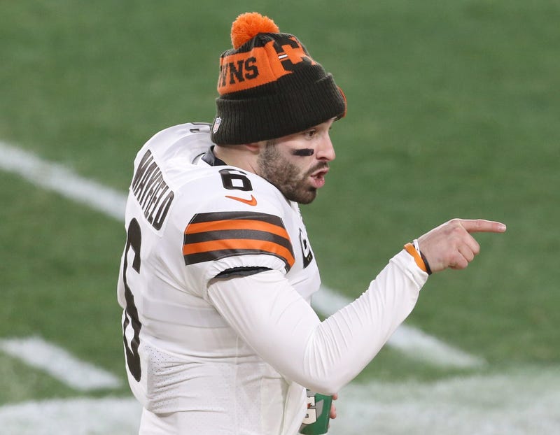 Baker Mayfield pointing