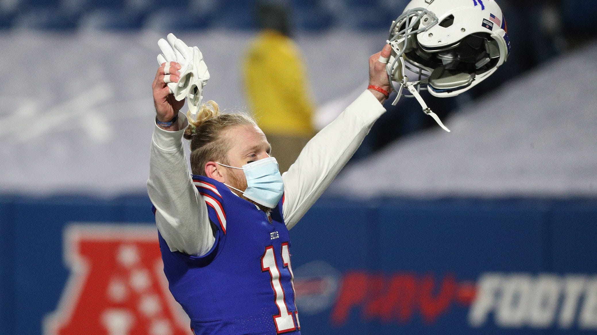 Mark Cuban offers to buy Cole Beasley Pfizer stock to get vaccinated