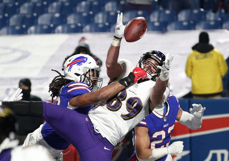 Mark Andrews goes for tough catch