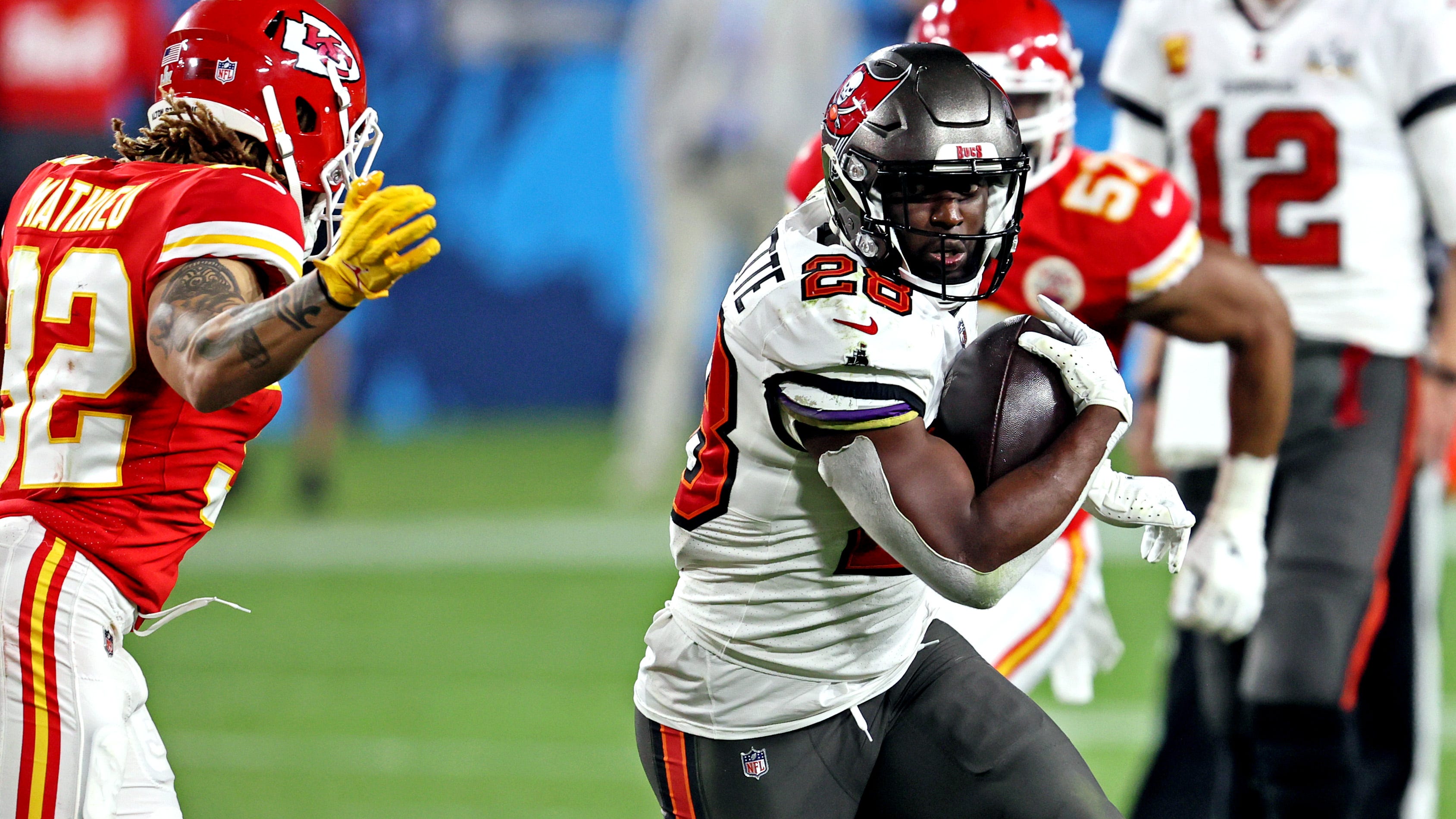 Leonard Fournette pledges $100K to New Orleans, Falcons owner $1M to Ida relief