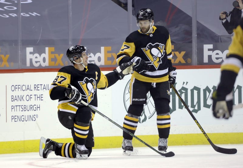 Sidney Crosby and Bryan Rust