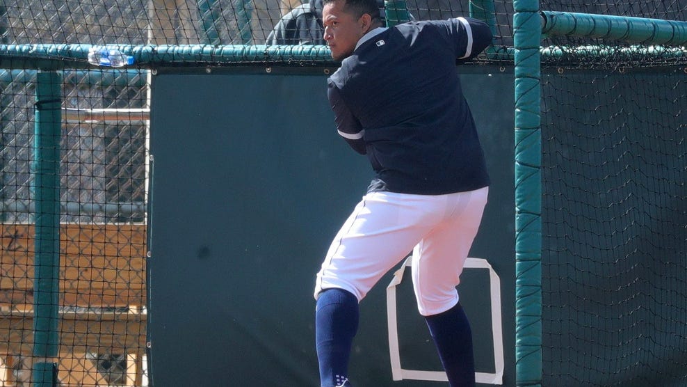 Feeling like it's 2014, Miggy aiming for history in 2021