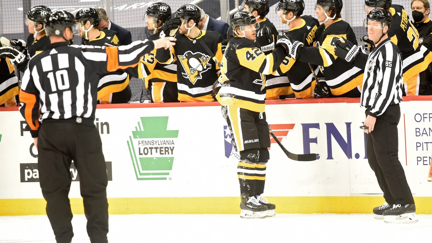 PUCK TALES-Kapanen scores twice as fans return for Pens win over Philly