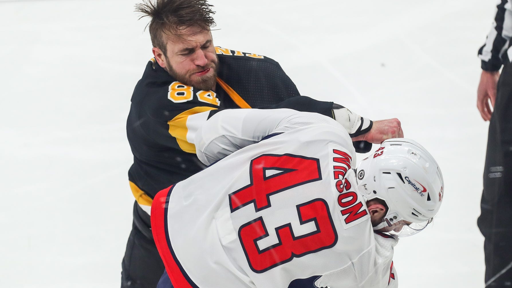 Capitals coach Peter Laviolette sees Tom Wilson hit differently than Bruins: 'To me it looked like just a hit'