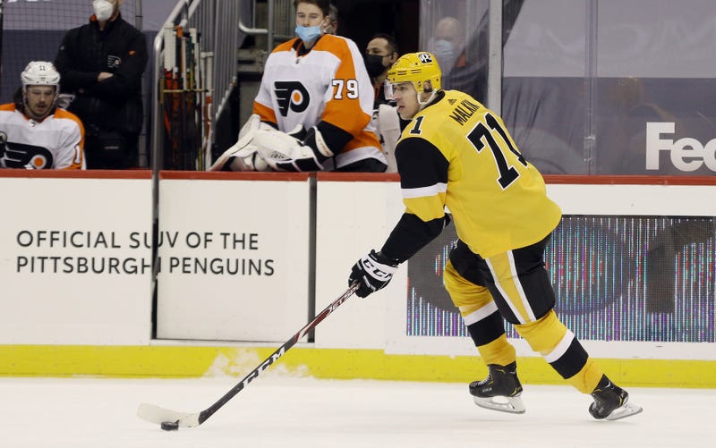 Evgeni Malkin skating vs Flyers