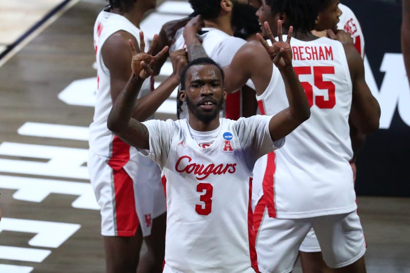 Houston Cougars guard DeJon Jarreau (3) celebrates fter the game against the Oregon State Beavers in the Elite Eight of the 2021 NCAA Tournament at Lucas Oil Stadium.