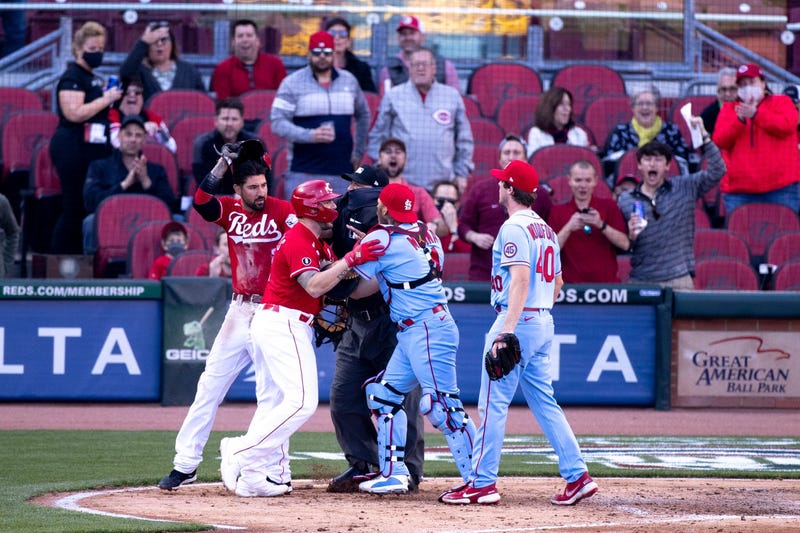 Reds, Cardinals