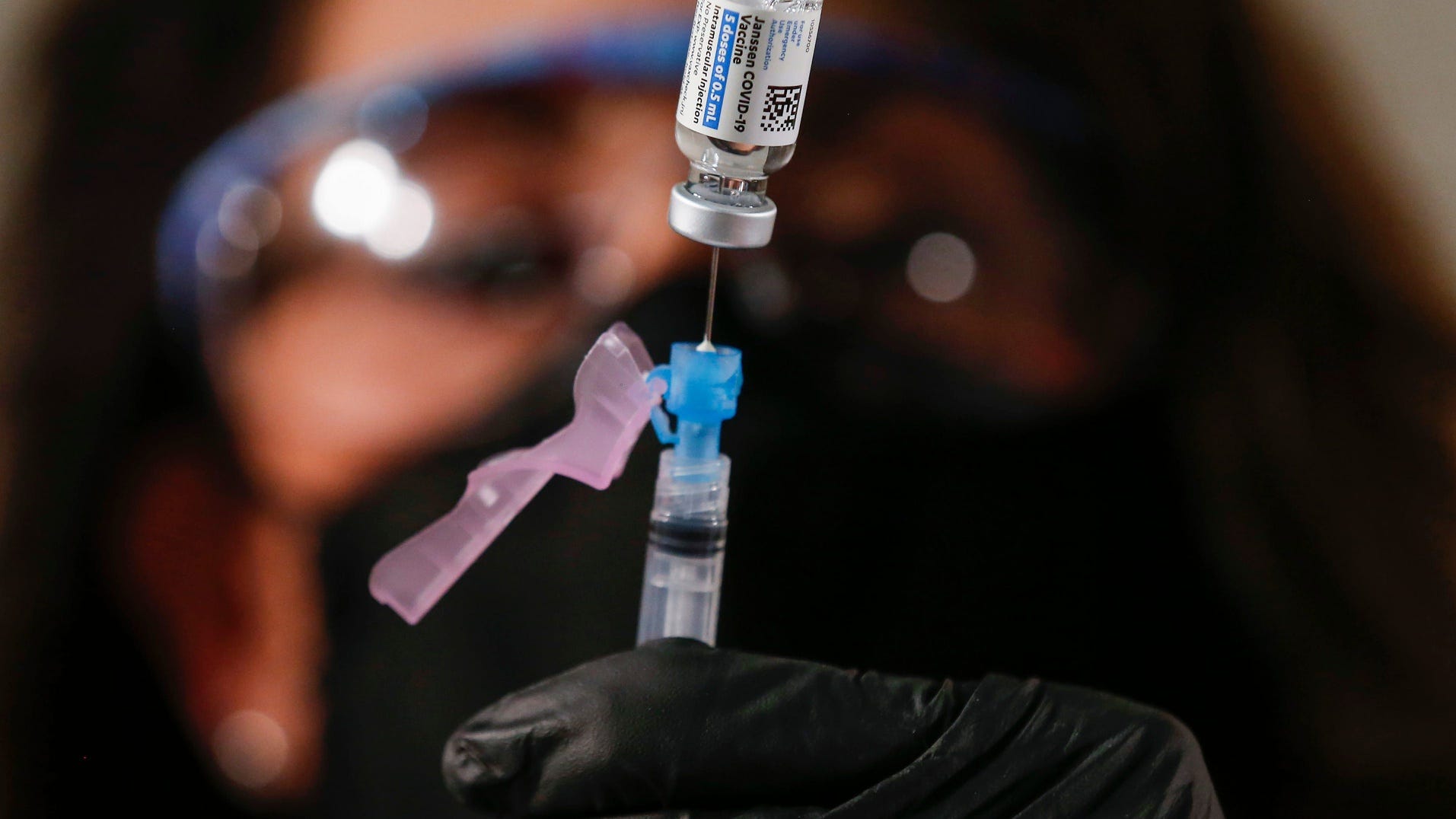 Connecticut revamps college vaccination rollout after Johnson & Johnson supply drop